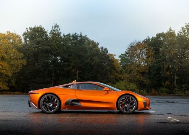 JAGUAR_C-X75_BOND_Concept_pic-4