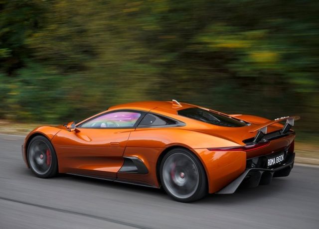 JAGUAR_C-X75_BOND_Concept_pic-5