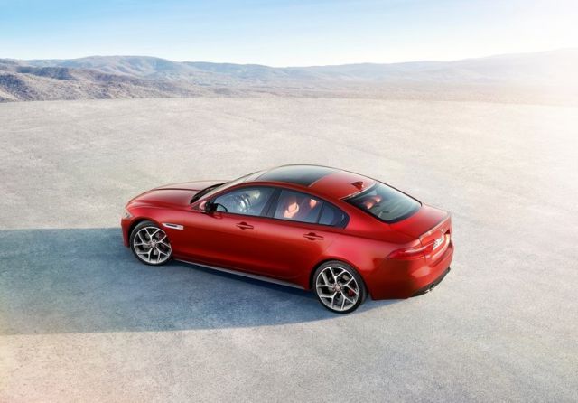 JAGUAR_XE_S_pic-6