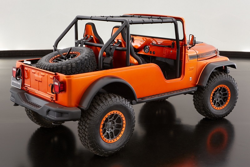 JEEP CJ66 tuned by MOPAR