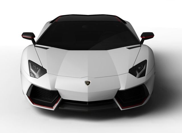 LAMBORGHINI AVENTADOR LP700-4 Pirelli Edition