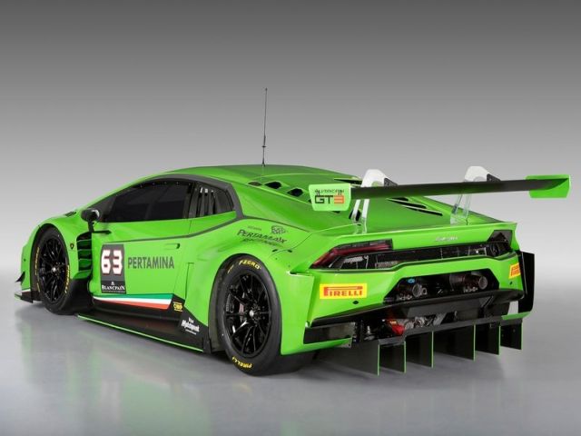 LAMBORGHINI_HURACAN_GT3_RACING_pic-2