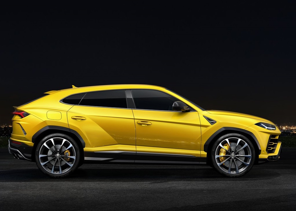 LAMBORGHINI URUS-oopscars