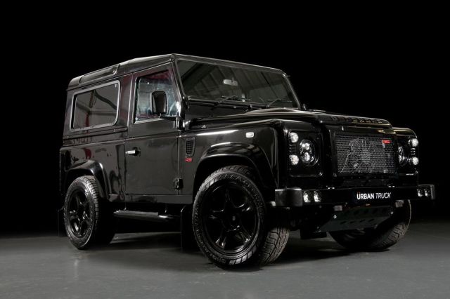 LAND ROVER DEFENDER tuned by URBAN TRUCK