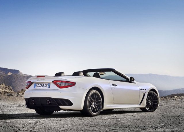 MASERATI GRANCABRIO white