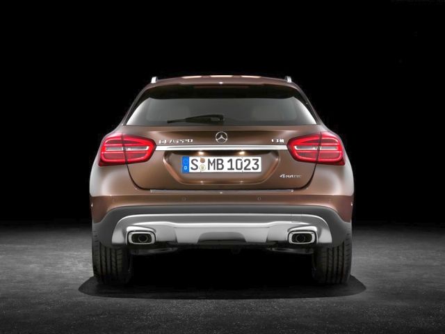 MERCEDES_BENZ_GLA_front_pic-7
