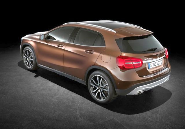 MERCEDES_BENZ_GLA_rear_pic-3