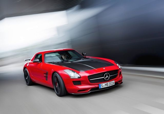 MERCEDES_SLS_AMG_FINAL_EDITION_Red_front_pic-2