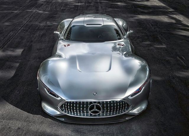 MERCEDES_VISION_GRAN_TURISMO_Concept_front_pic-4