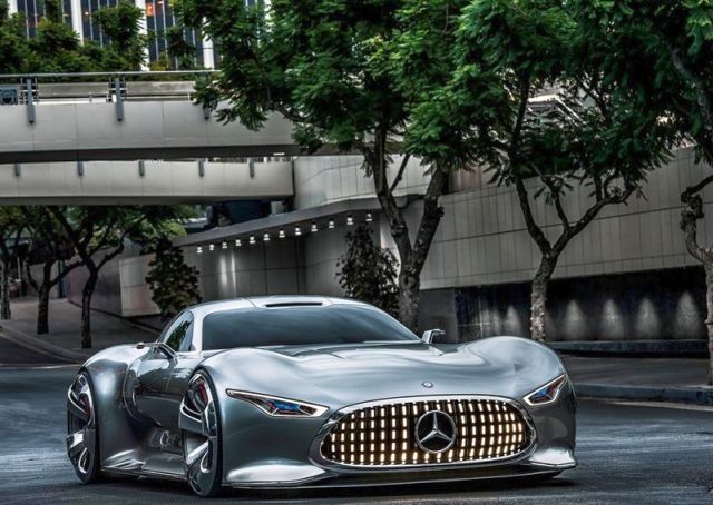 MERCEDES_VISION_GRAN_TURISMO_Concept_front_pic-6