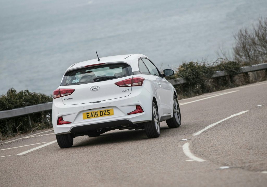 2016 HYUNDAI i20 Coupe