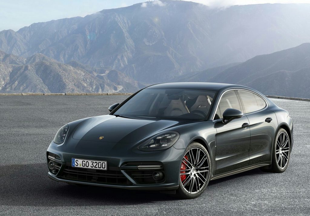 2017 PORSCHE PANAMERA