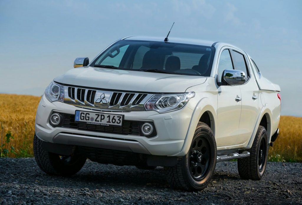 2017 MITSUBISHI L200