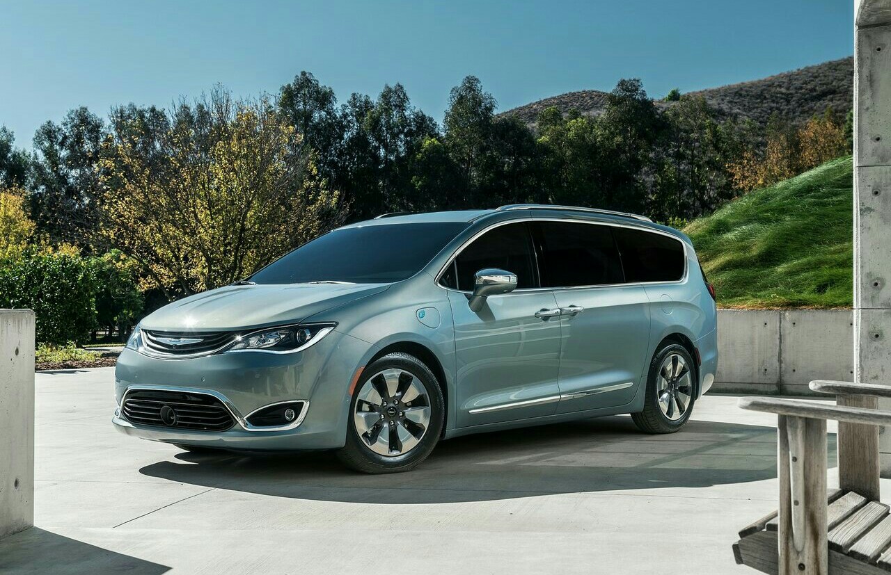 CHRYSLER PACIFICA