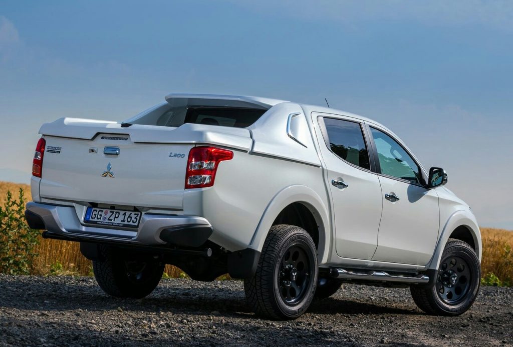 2017 MITSUBISHI L200