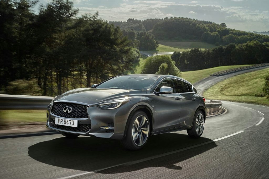 2016 INFINITI Q30