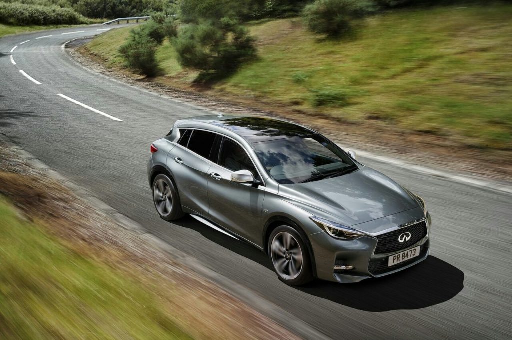 2016 INFINITI Q30