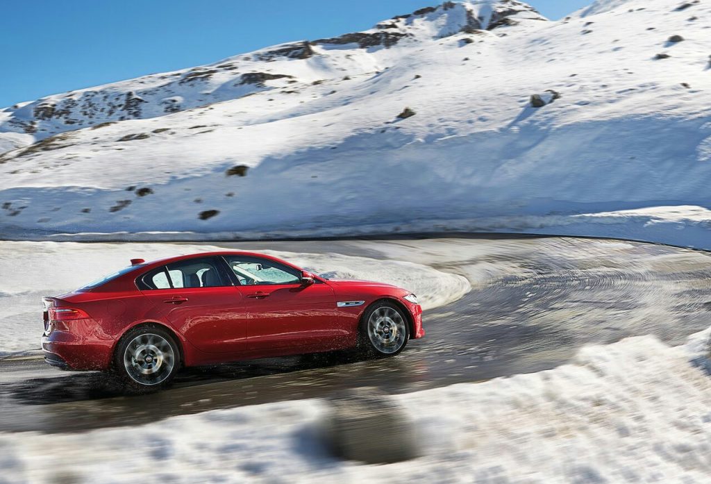 2017 JAGUAR XE AWD