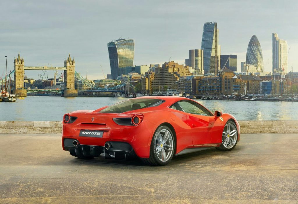 2017 FERRARI 488 GTB