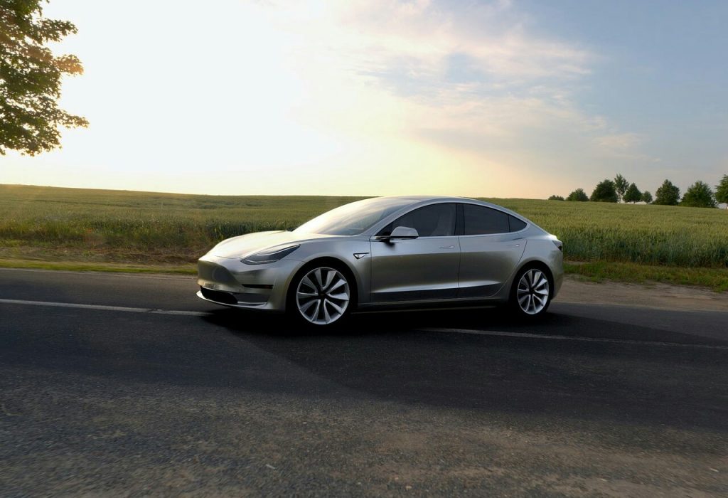 TESLA MODEL 3