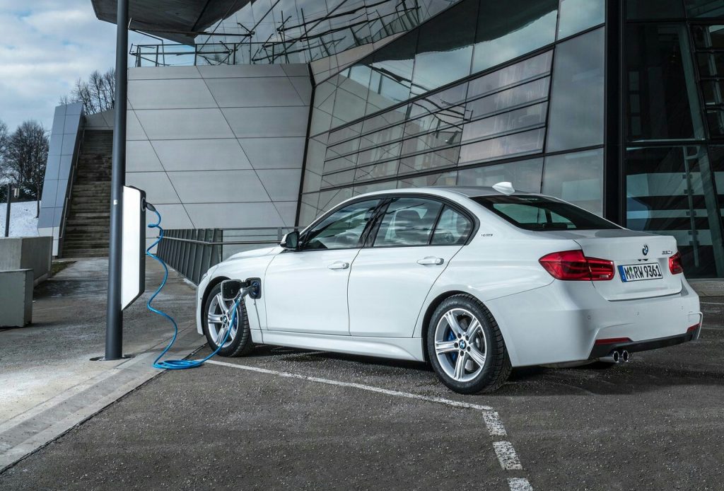 2016 BMW 330e