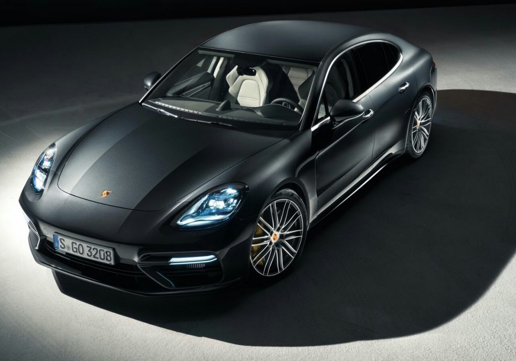 2017 PORSCHE PANAMERA