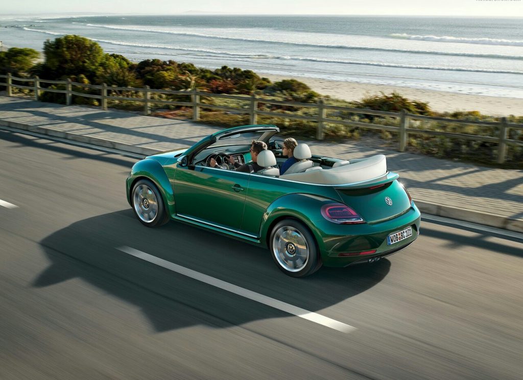 2017 VW BEETLE