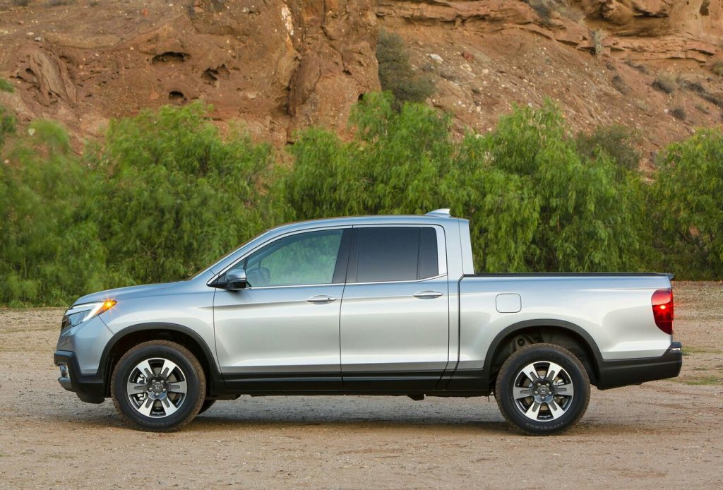 2017 HONDA RIDGELINE