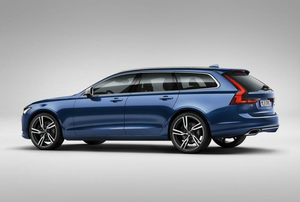 2017 VOLVO V90