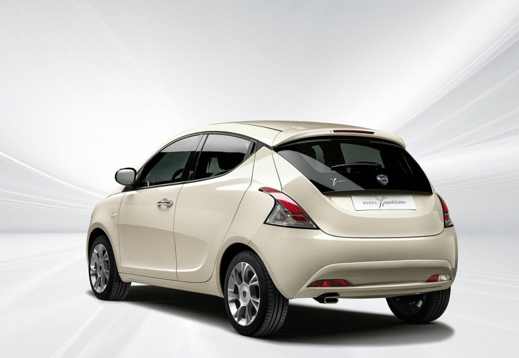 2016 Lancia Ypsilon|Oopscars