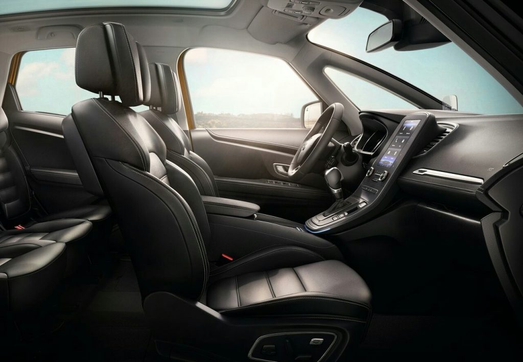 2017 RENAULT SCENIC