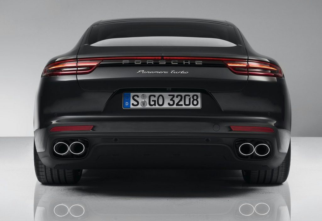 2017 PORSCHE PANAMERA