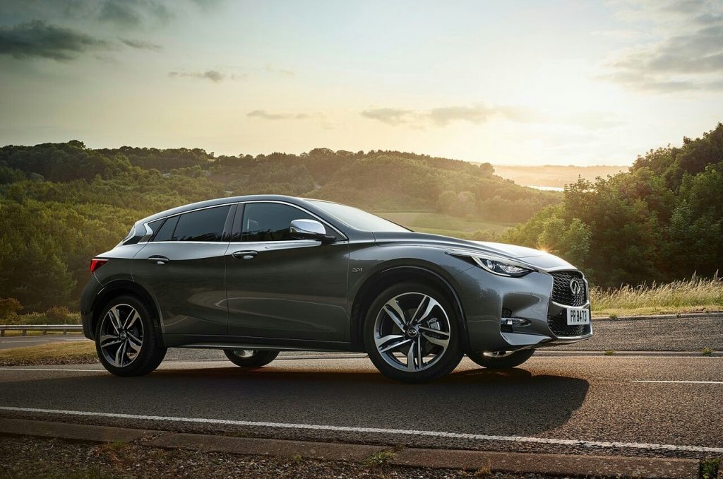 2016 INFINITI Q30