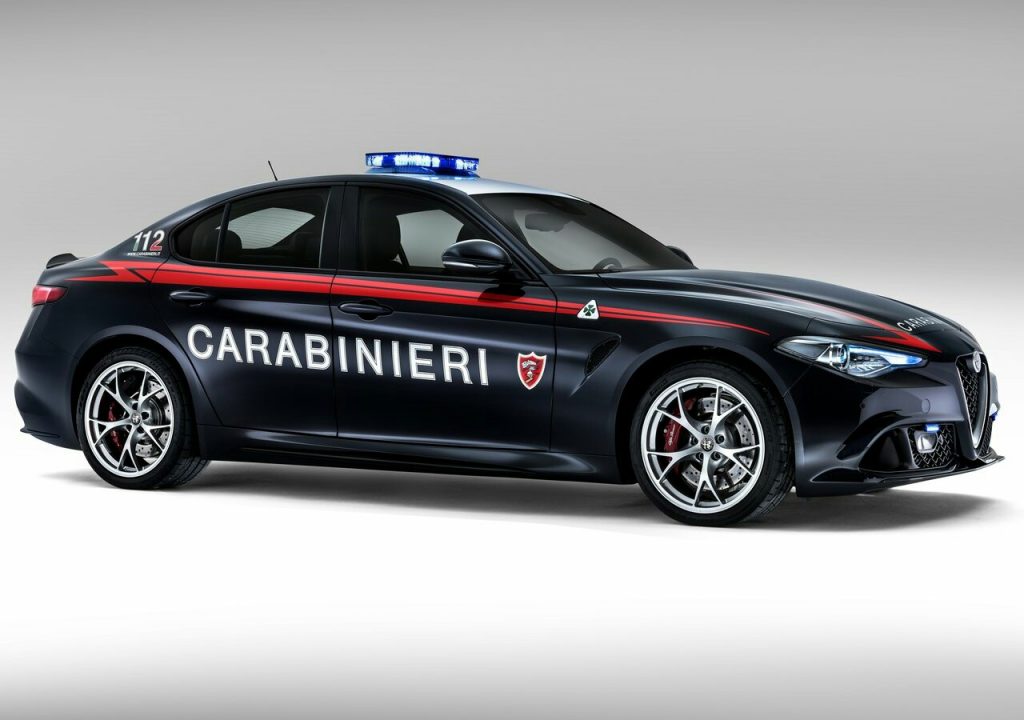 ALFA ROMEO GIULIA QUADRIFOGLIO CARABINIERI