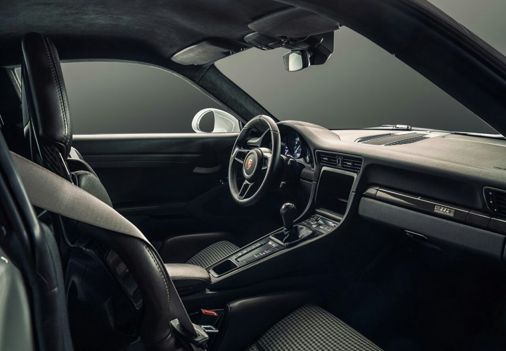 2017 PORSCHE 911 R