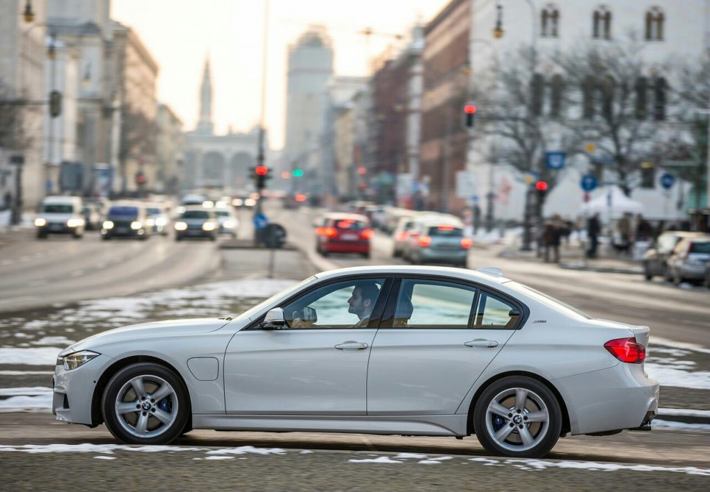 2016 BMW 330e