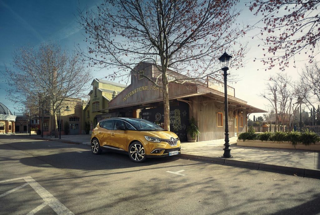 2017 RENAULT SCENIC