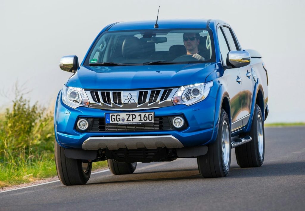 2017 MITSUBISHI L200