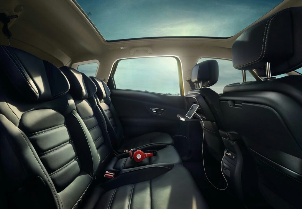 2017 RENAULT SCENIC