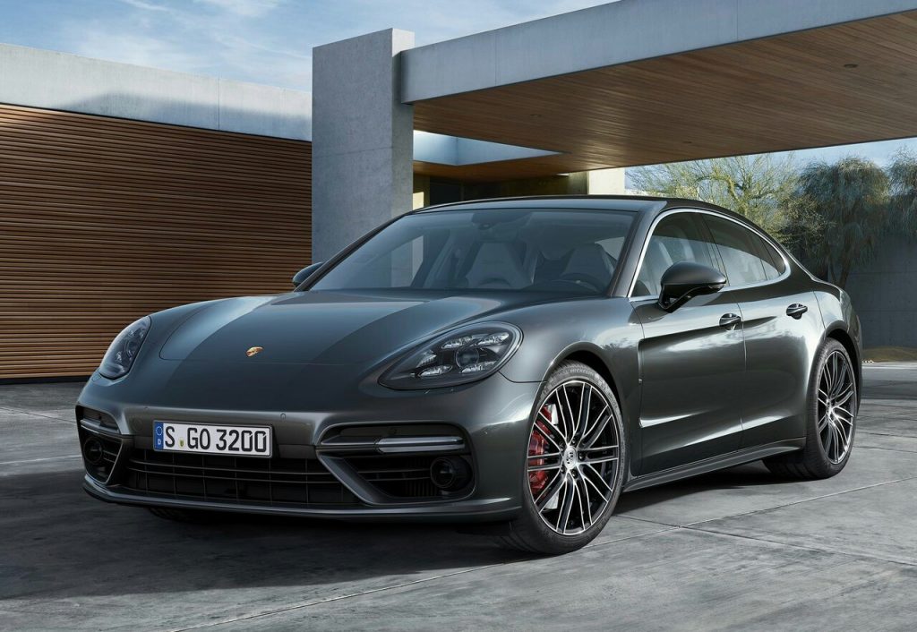 2017 PORSCHE PANAMERA