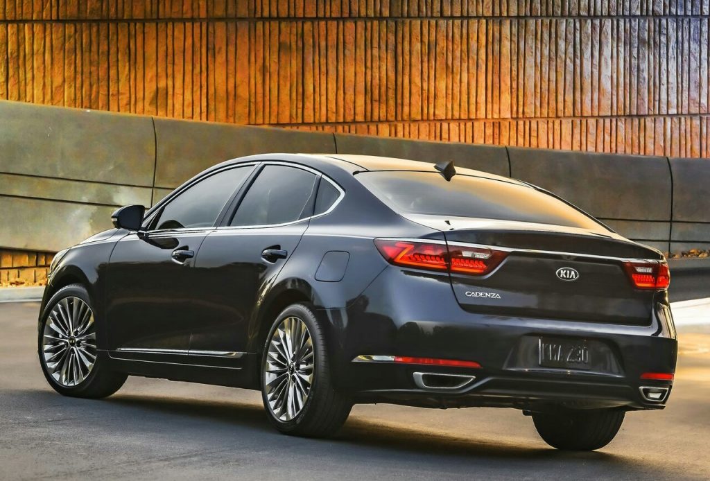 2017 KIA KADENZA