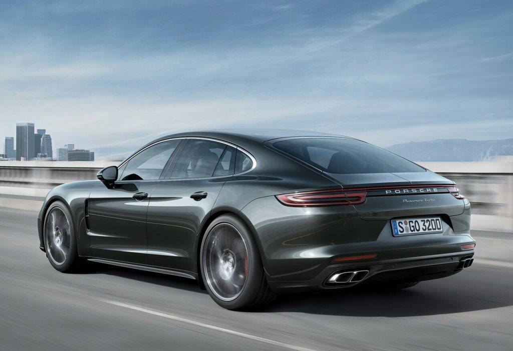 2017 PORSCHE PANAMERA