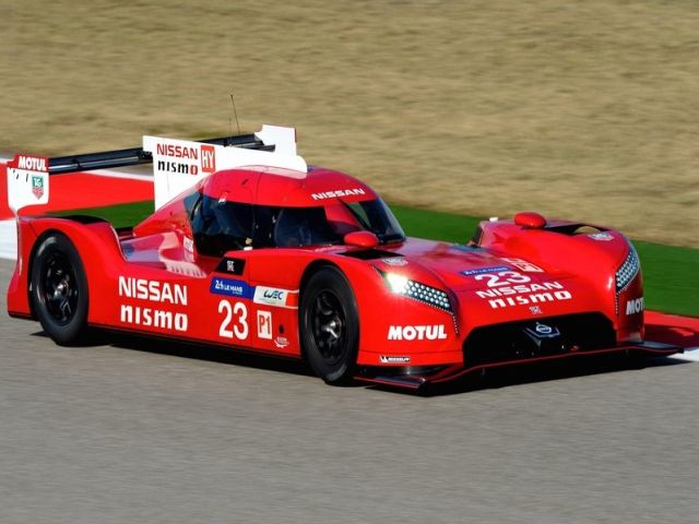 NISSAN_GT-R_LM_NISMO_RACECAR_pic-6