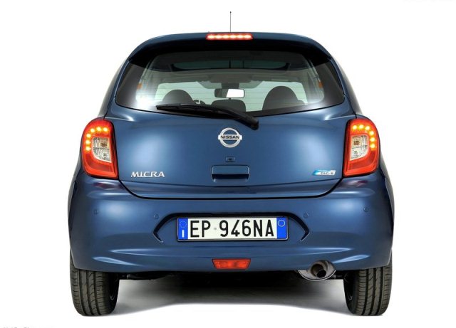 NISSAN_MICRA_Restyle_2014_rear_pic-3