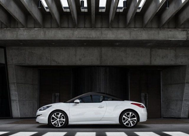 2014 PEUGEOT RCZ white profile