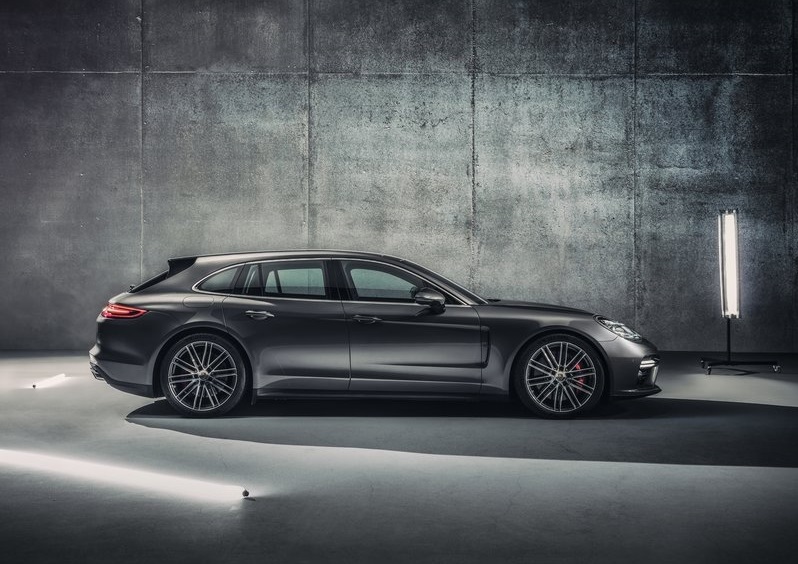 PORSCHE PANAMERA SPORT TURISMO-2018