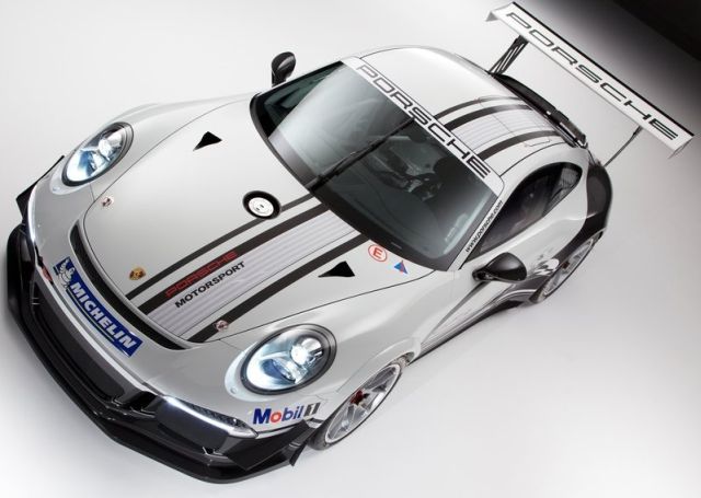 PORSCHE_911_GT3_CUP_pic-3