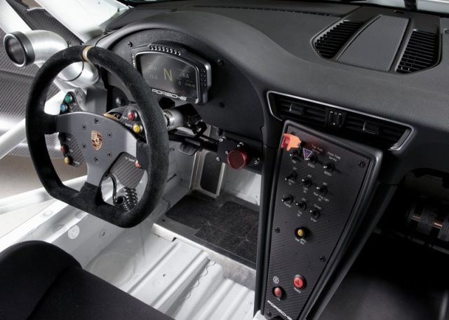 PORSCHE_911_GT3_CUP_pic-7