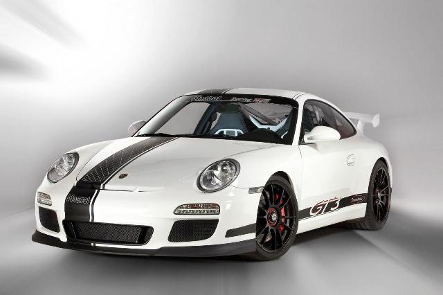 PORSCHE 911 GT3 MAGNAT Snowmobile DESIGN