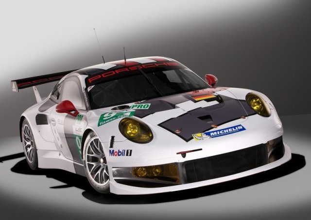 PORSCHE 911 RSR